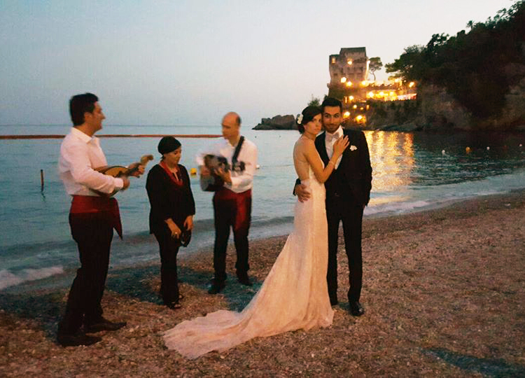 Serenata in riva al mare